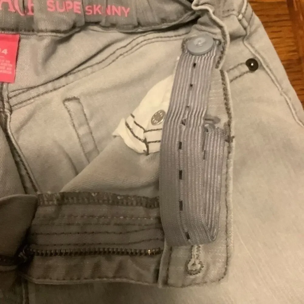 The CHILDREN’S PLACE Super Skinny Jeans Light Gray Size 14 (Girls)